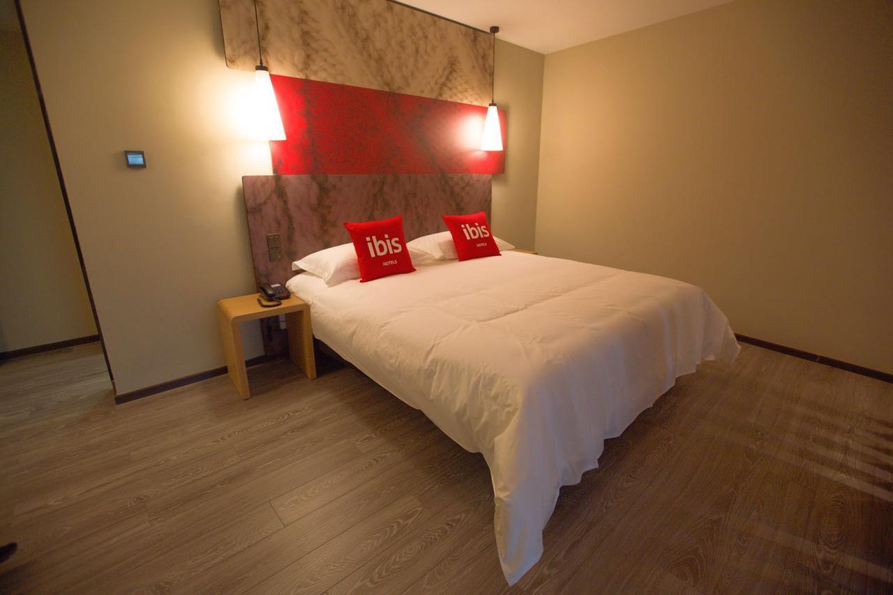 Hotel Ibis Chengdu Chunxi Road Shudu Mansion Esterno foto